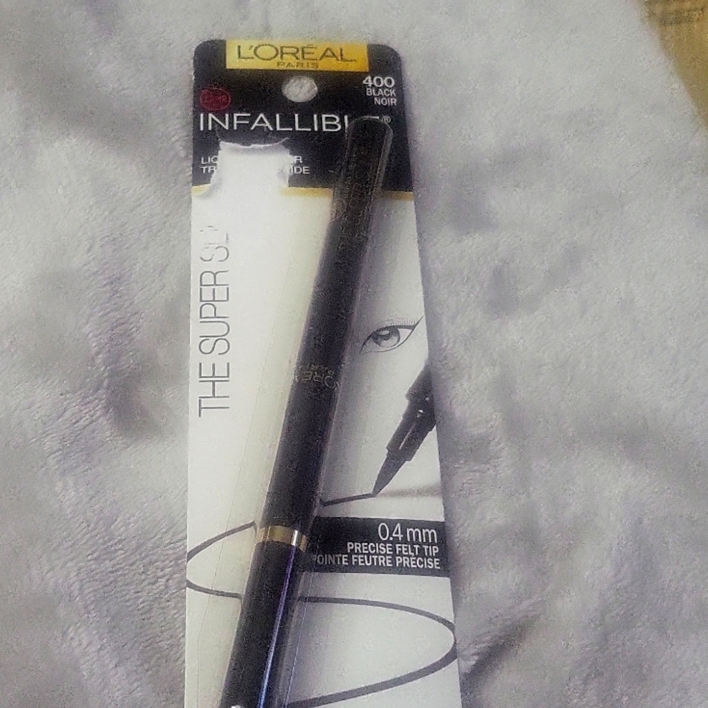 ☆☆BRAND NEW☆☆Infallible liquid eye liner